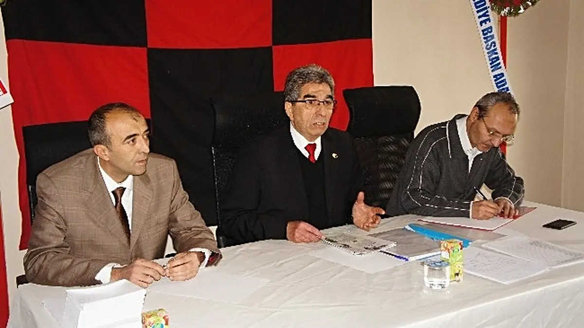 Uğur Barut'un başkan seçildiği Kastamonuspor genel kurulu
